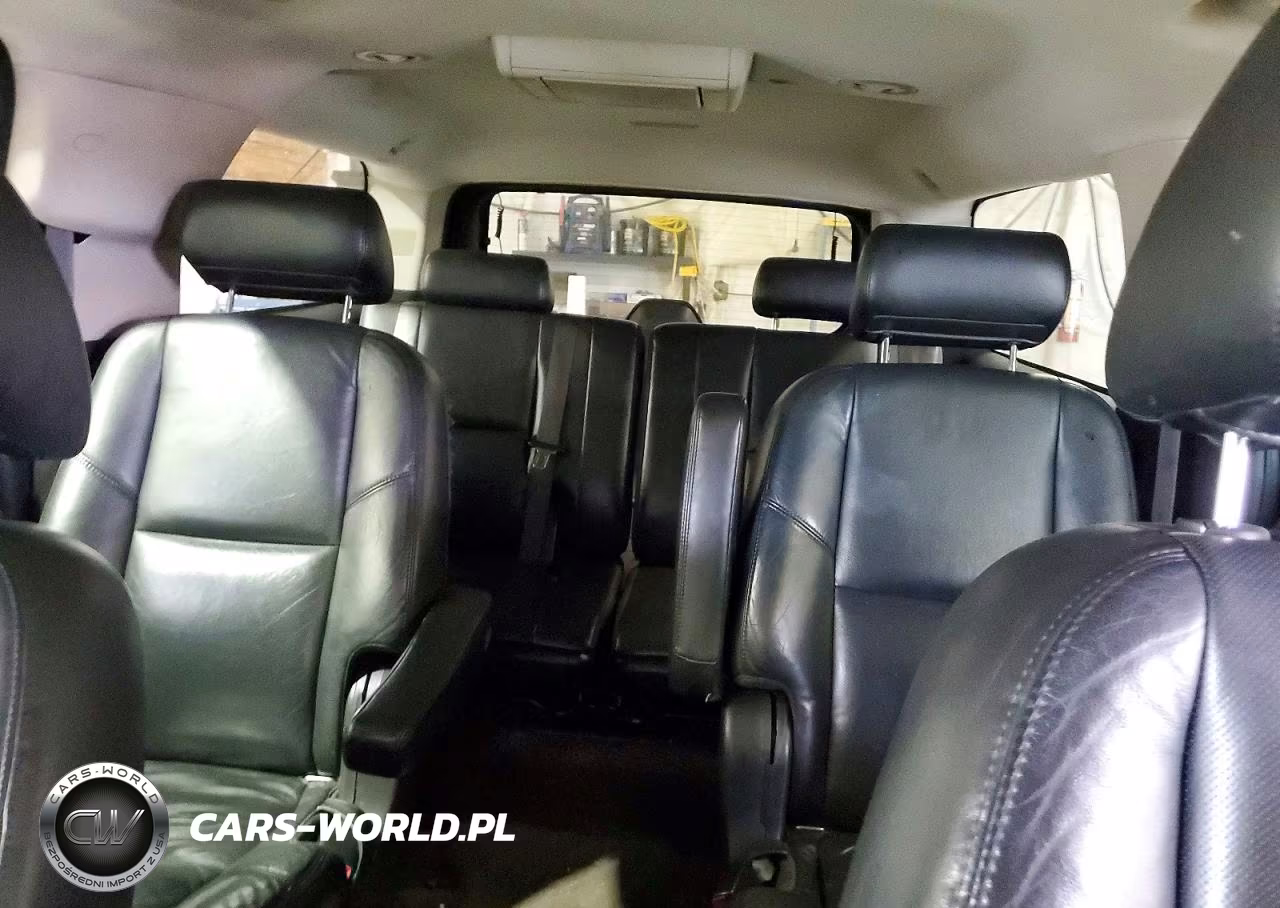 2010 Cadillac Escalade VIN:1GYUKJEF5AR280844 - 10