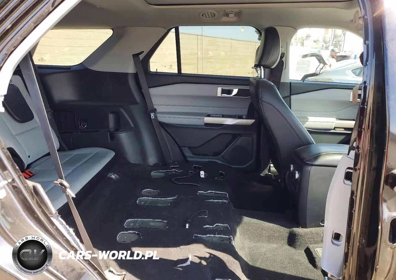 2021 Ford Explorer Xlt VIN:1FMSK7DH5MGC09061 - 11