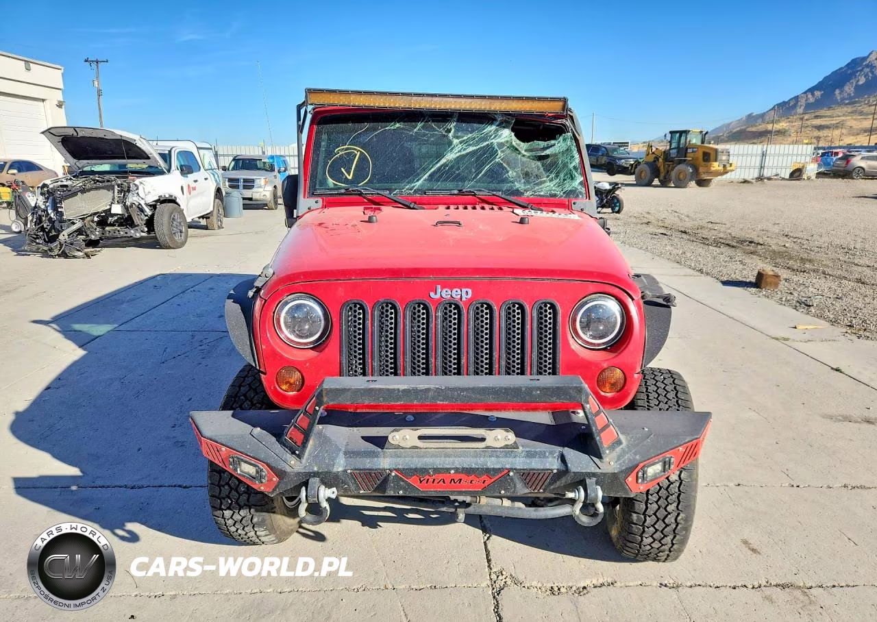 2011 Jeep Wrangler Unlimited Sahara VIN:1J4HA5H1XBL534497 - 5