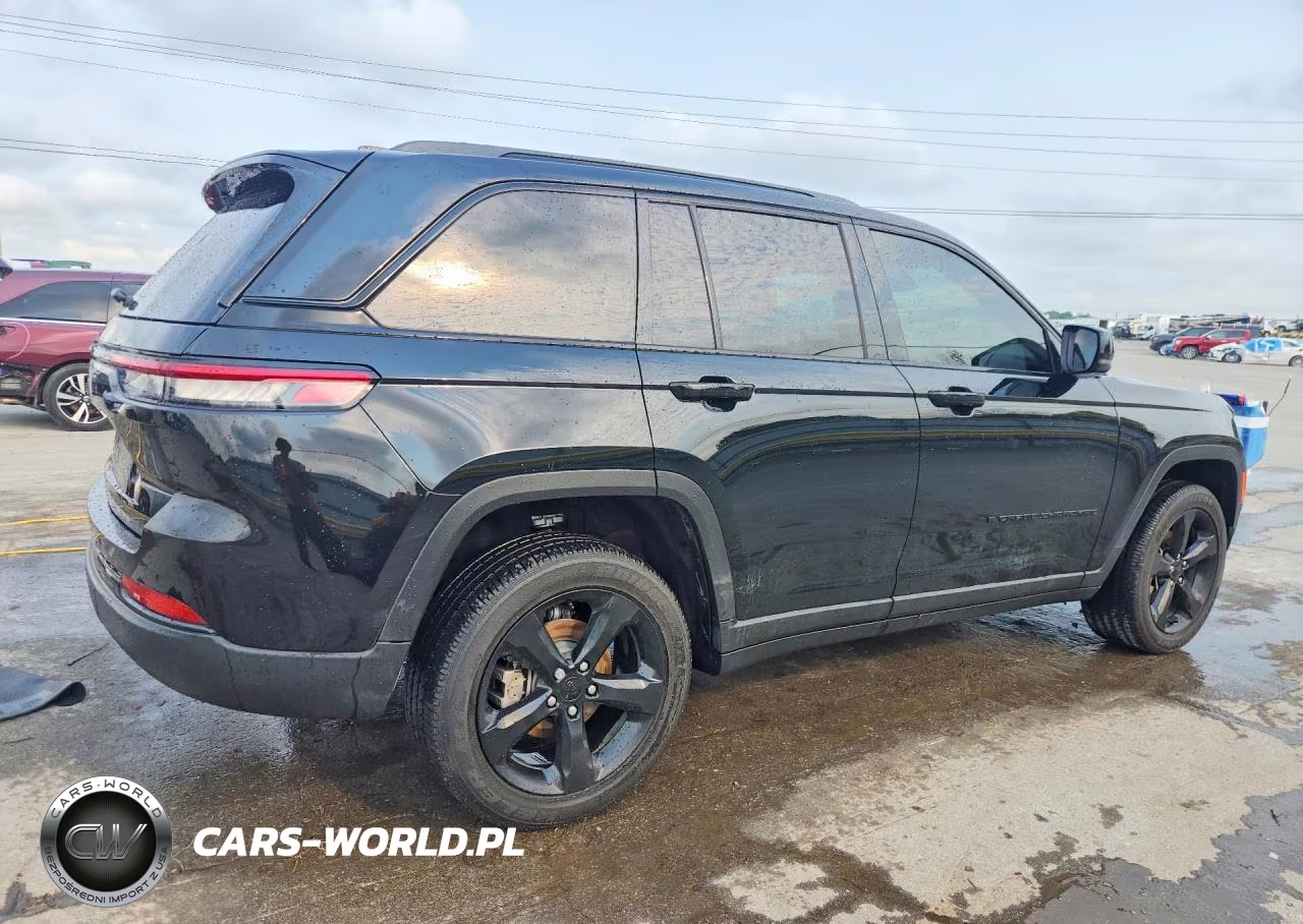 2025 Jeep Grand Cherokee Laredo VIN:1C4RJHAG5SC361790 - 3