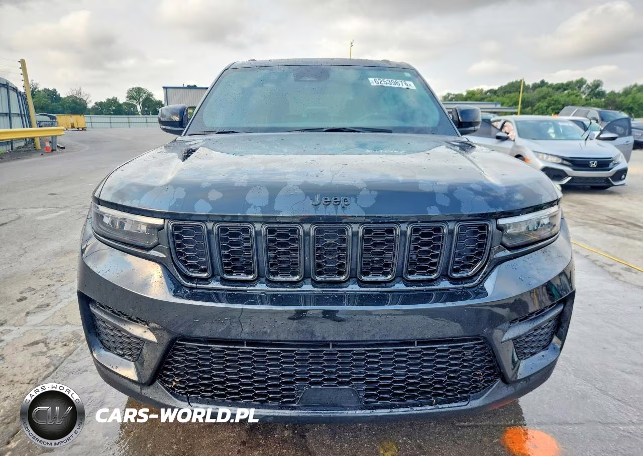2025 Jeep Grand Cherokee Laredo VIN:1C4RJHAG5SC361790 - 5