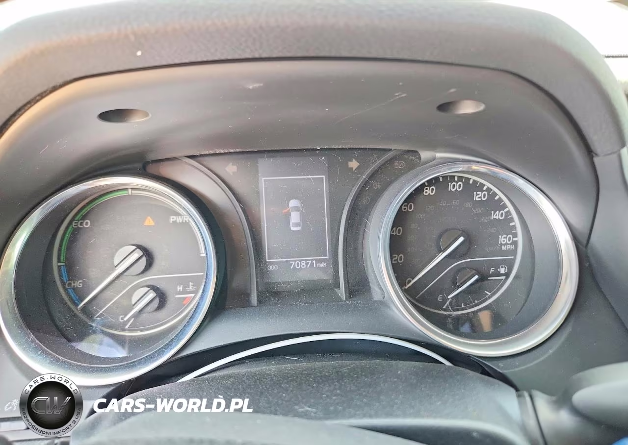 2020 Toyota Camry Le VIN:4T1C31AK0LU537468 - 9