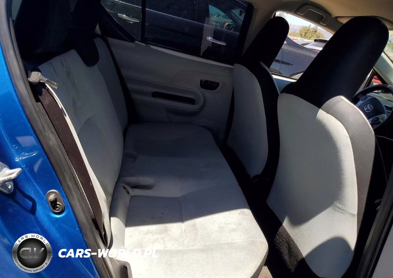 2013 Toyota Prius C One VIN:JTDKDTB3XD1540459 - 10