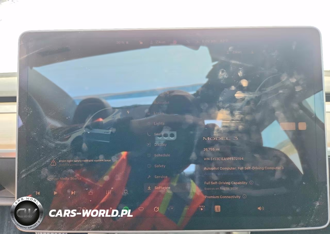 2023 Tesla Model 3 VIN:5YJ3E1EA1PF572194 - 9