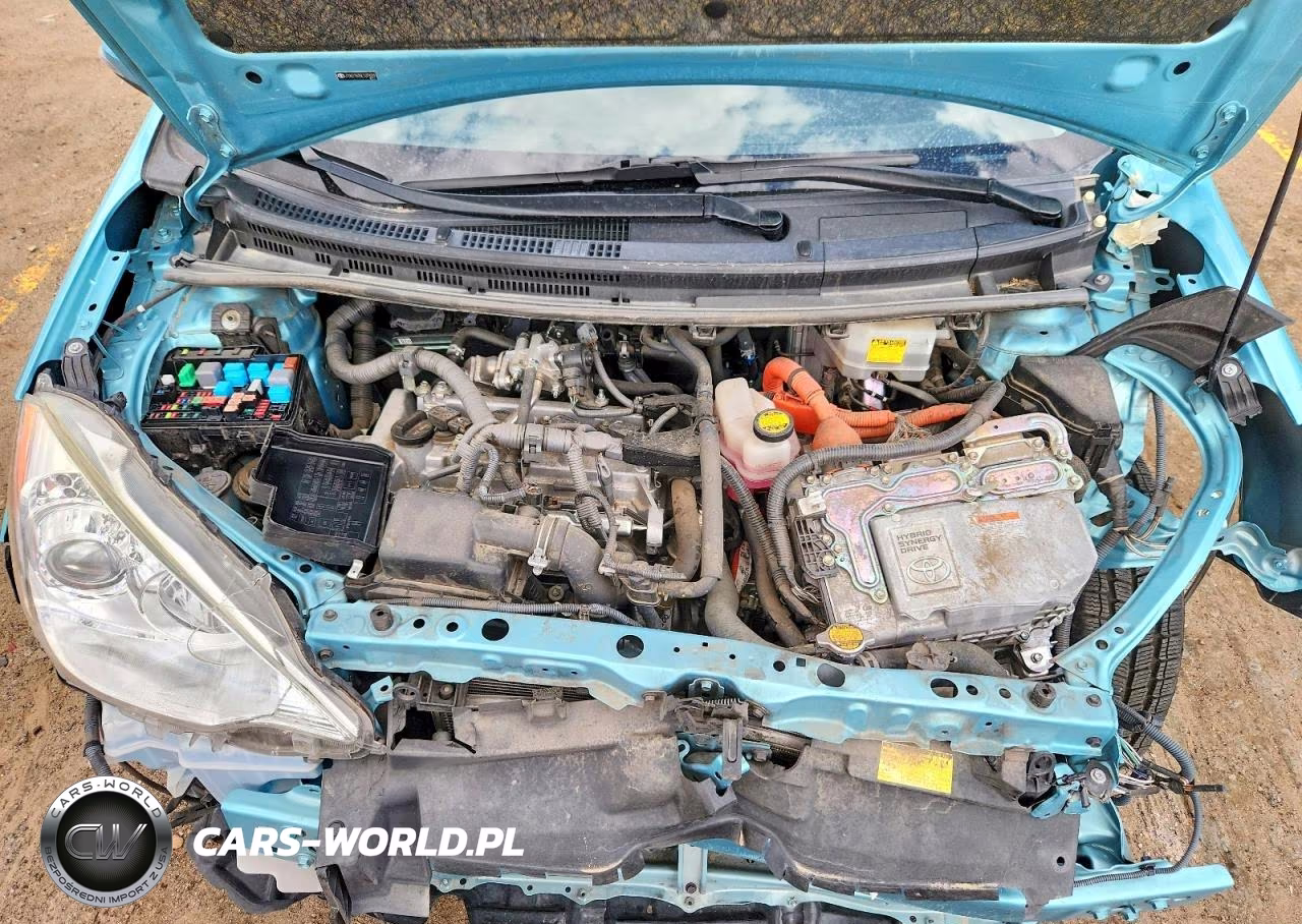 2014 Toyota Prius C Two VIN:JTDKDTB35E1079205 - 11