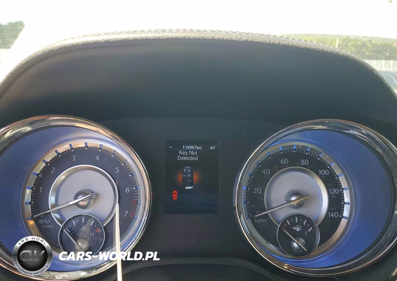 2014 Chrysler 300 VIN:2C3CCAAG1EH375344 - 9