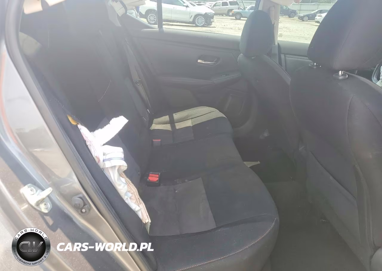 2021 Nissan Sentra Sr VIN:3N1AB8DV5MY233681 - 10