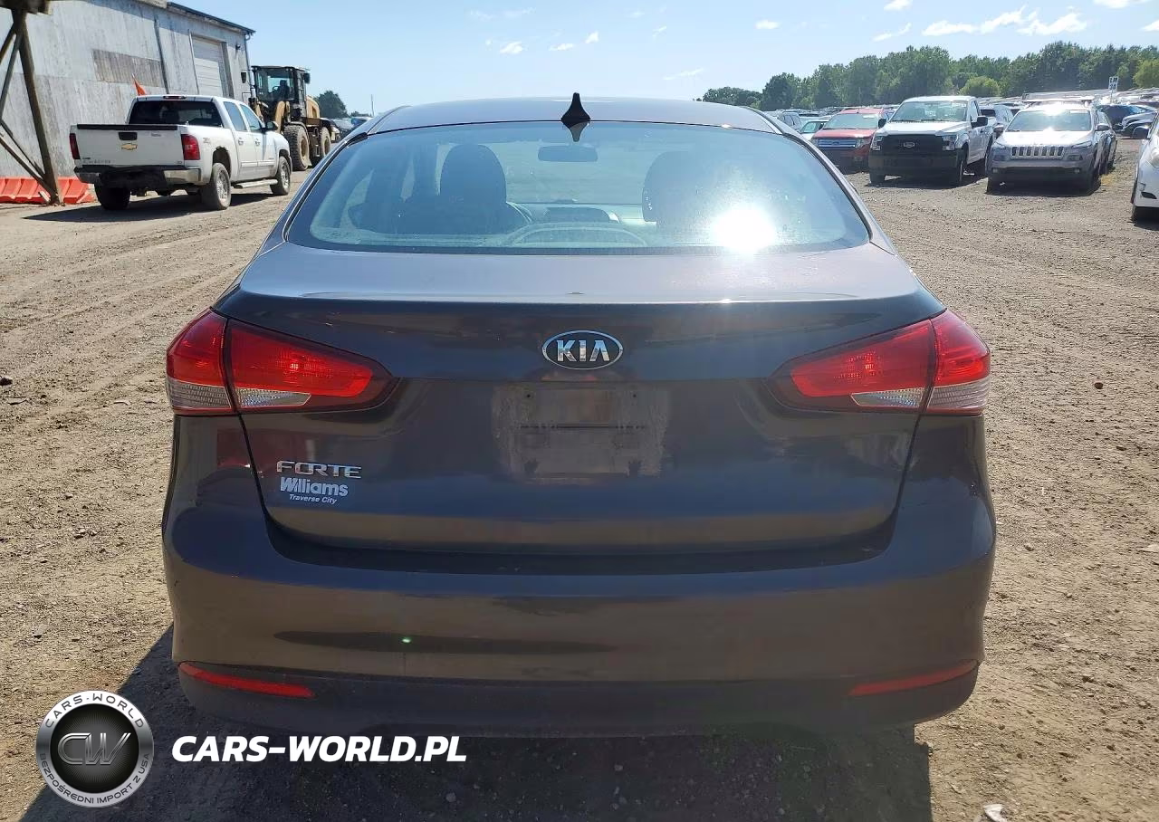 2017 Kia Forte Lx VIN:3KPFK4A7XHE150319 - 6