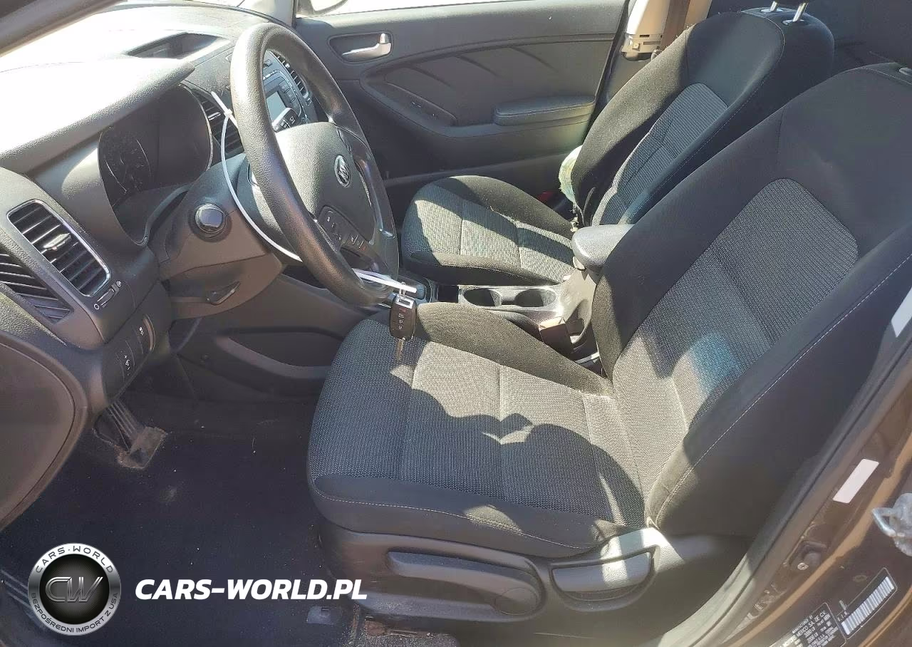 2017 Kia Forte Lx VIN:3KPFK4A7XHE150319 - 7