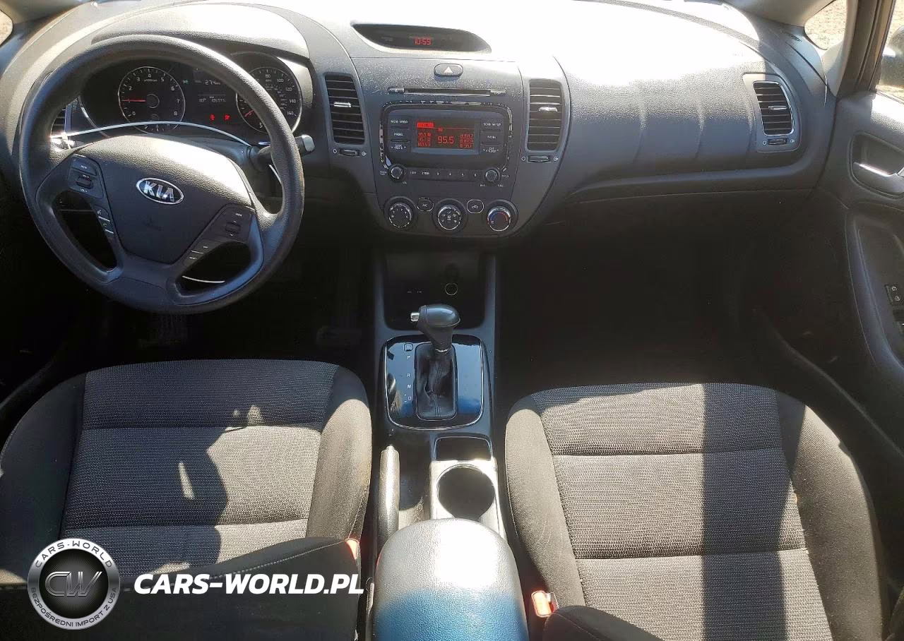 2017 Kia Forte Lx VIN:3KPFK4A7XHE150319 - 8
