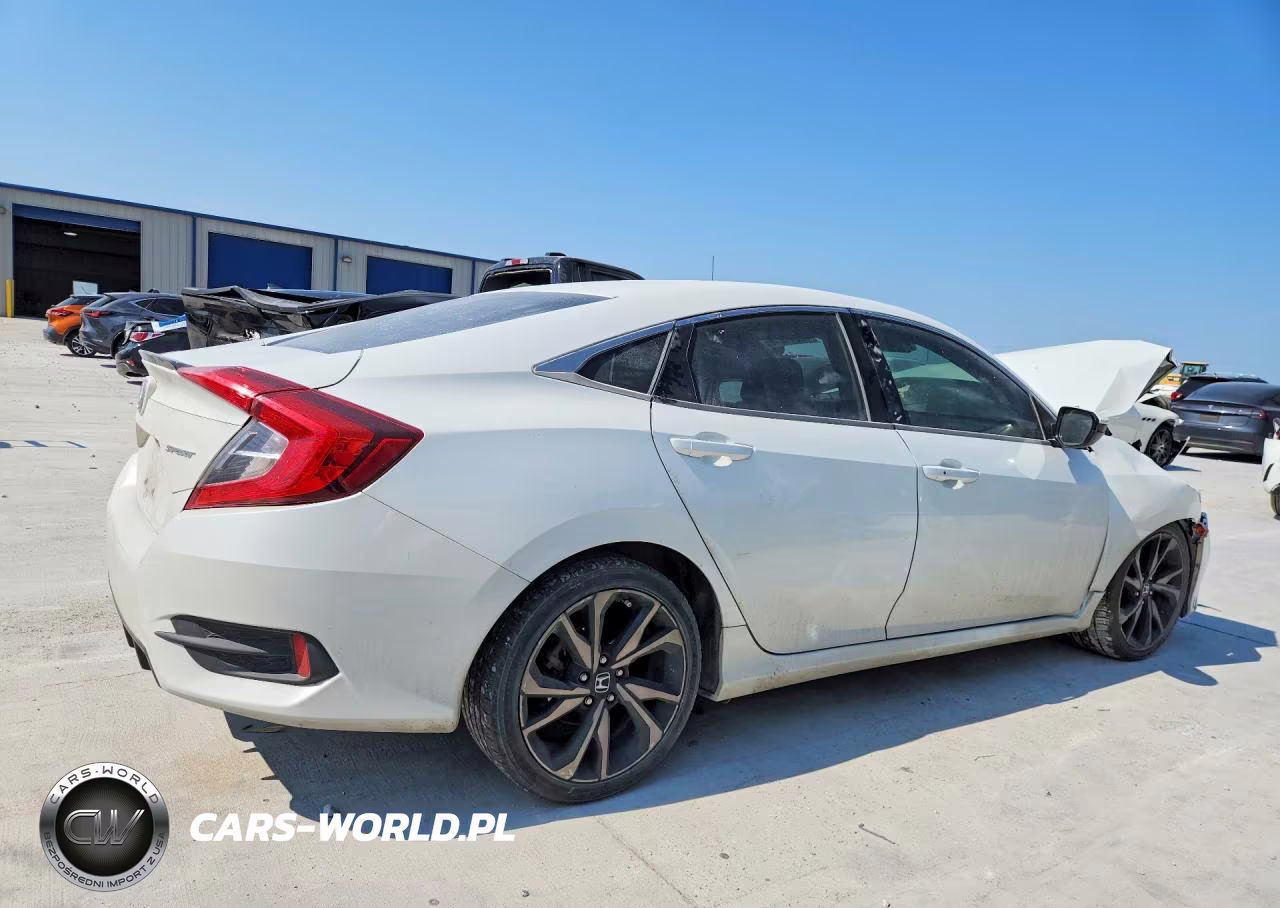 2020 Honda Civic Sport VIN:2HGFC2F8XLH530181 - 3