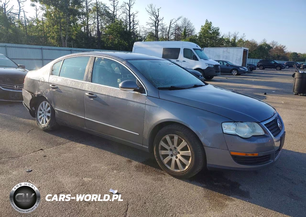 2008 Volkswagen Passat Turbo VIN:WVWJK73C28E217576 - 4
