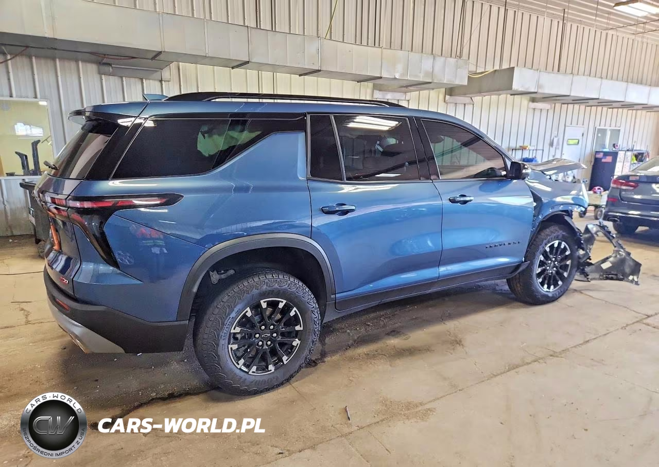 2025 Chevrolet Traverse Z71 VIN:1GNEVJRS0SJ185303 - 3