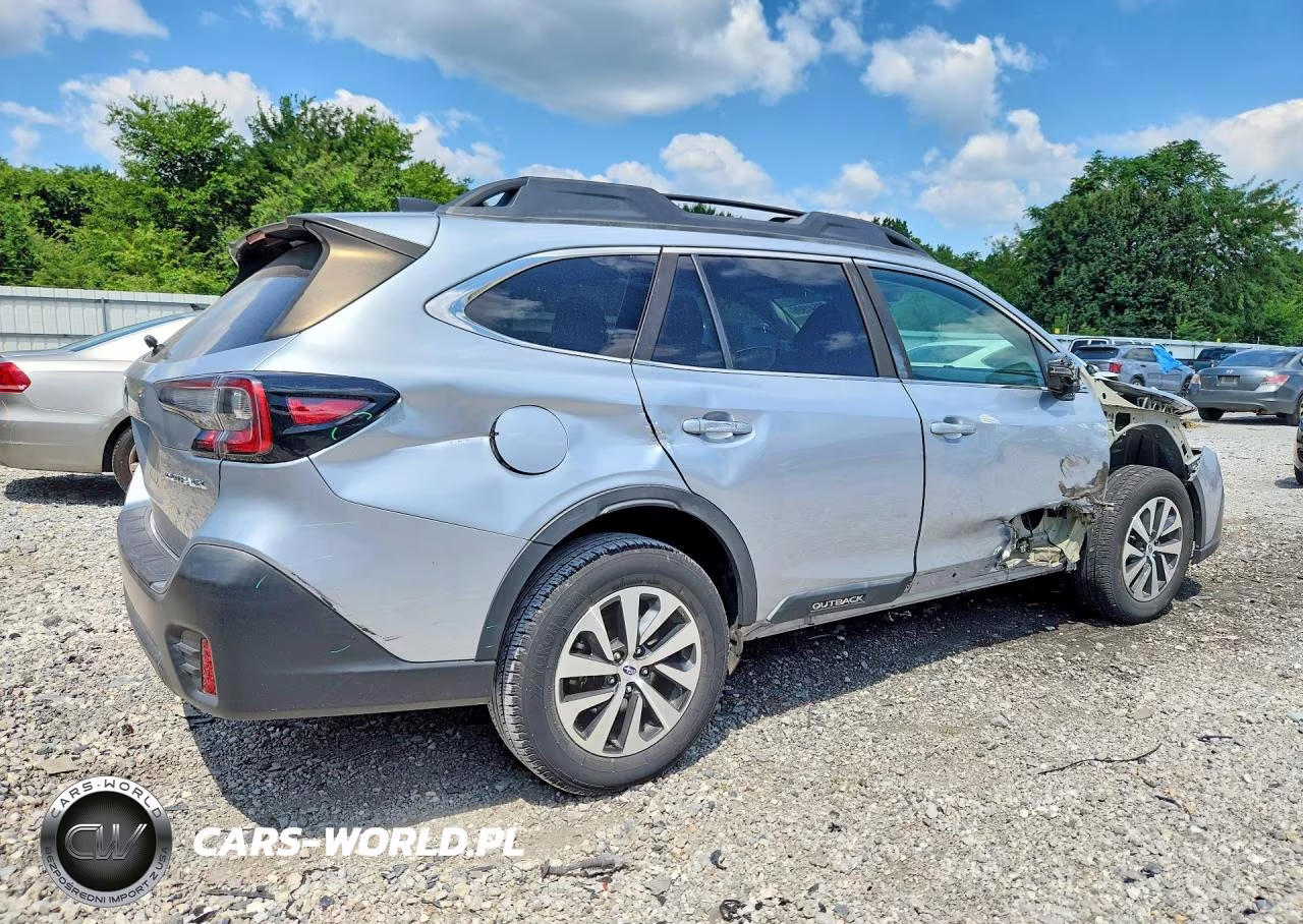 2020 Subaru Outback Premium VIN:4S4BTACC3L3240458 - 3