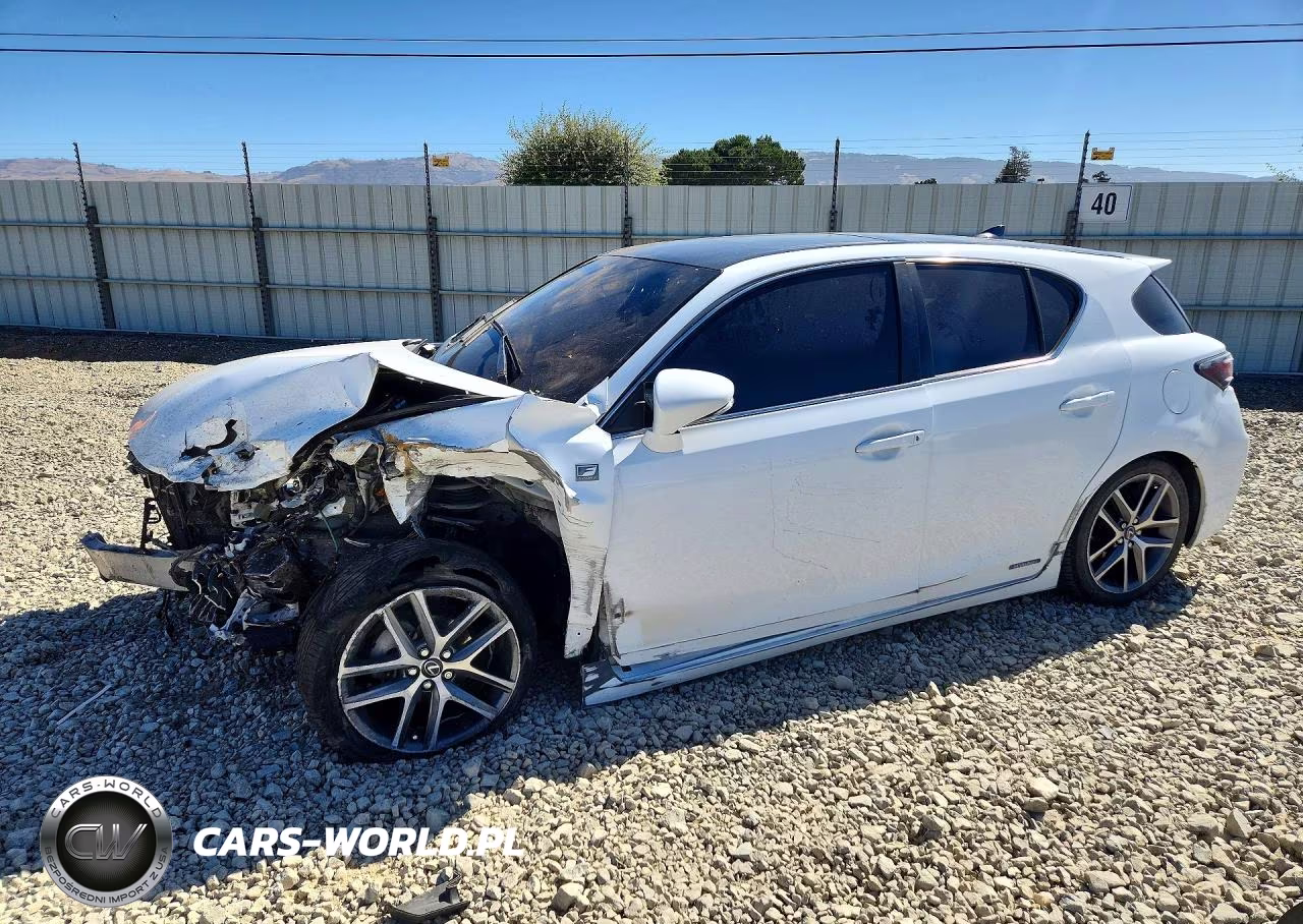 2015 Lexus Ct 200 – zdjęcie 1 z 13