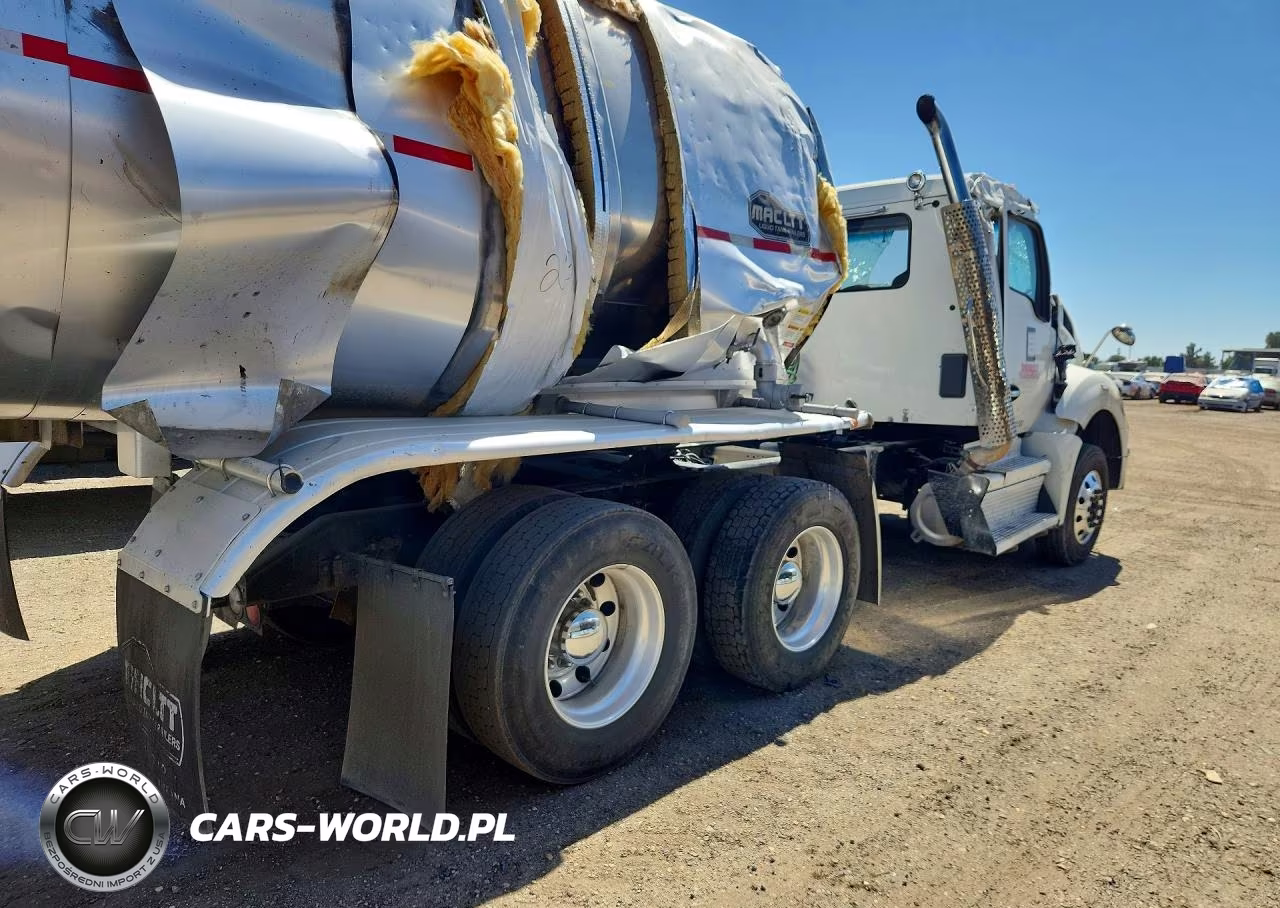 2023 Kenworth T880 Semi Truck VIN:1XKZDP9X0PJ224592 - 3