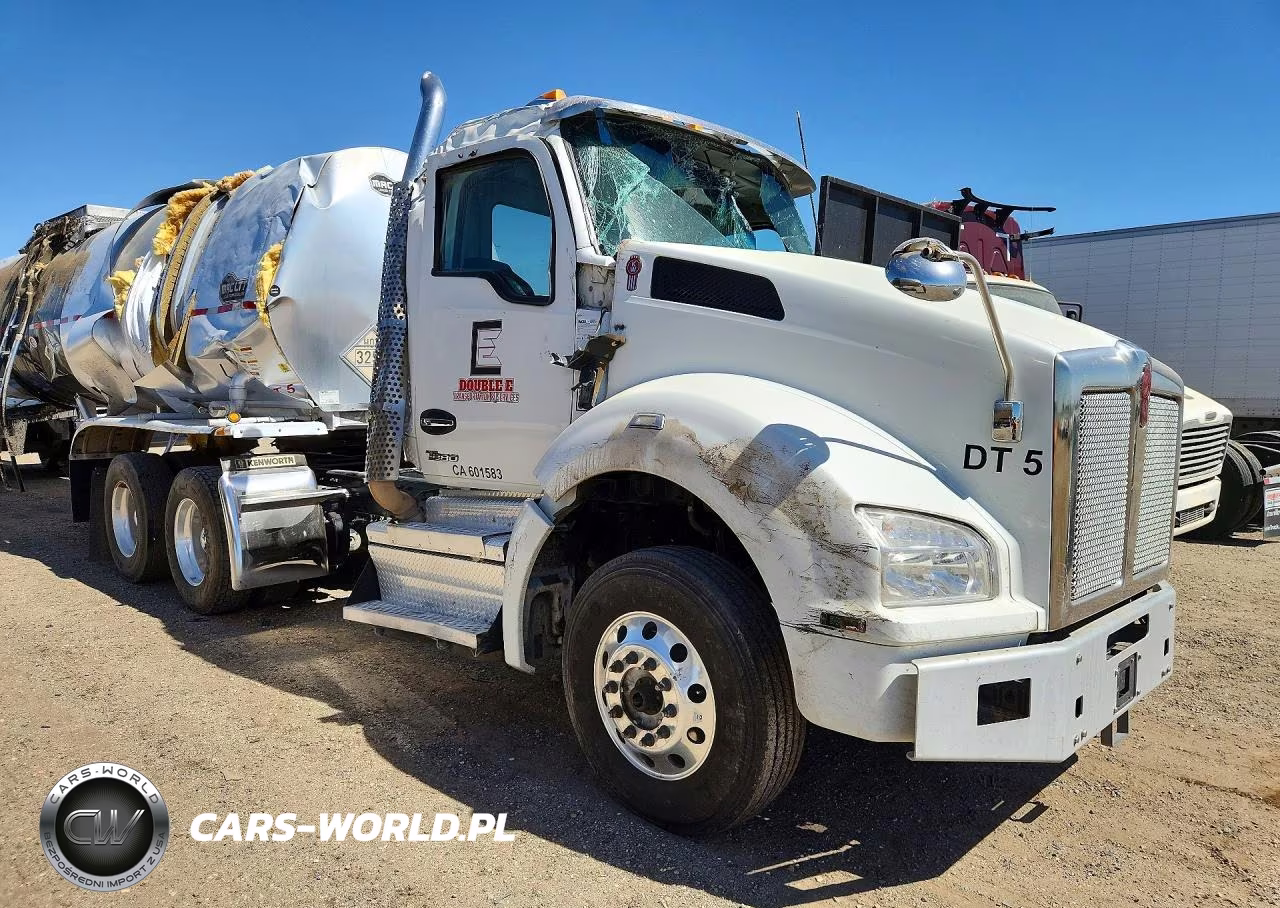 2023 Kenworth T880 Semi Truck VIN:1XKZDP9X0PJ224592 - 4