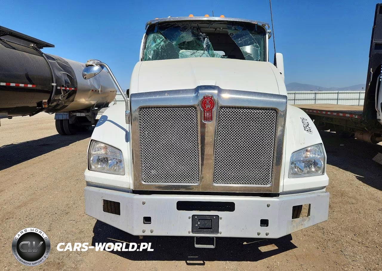 2023 Kenworth T880 Semi Truck VIN:1XKZDP9X0PJ224592 - 5