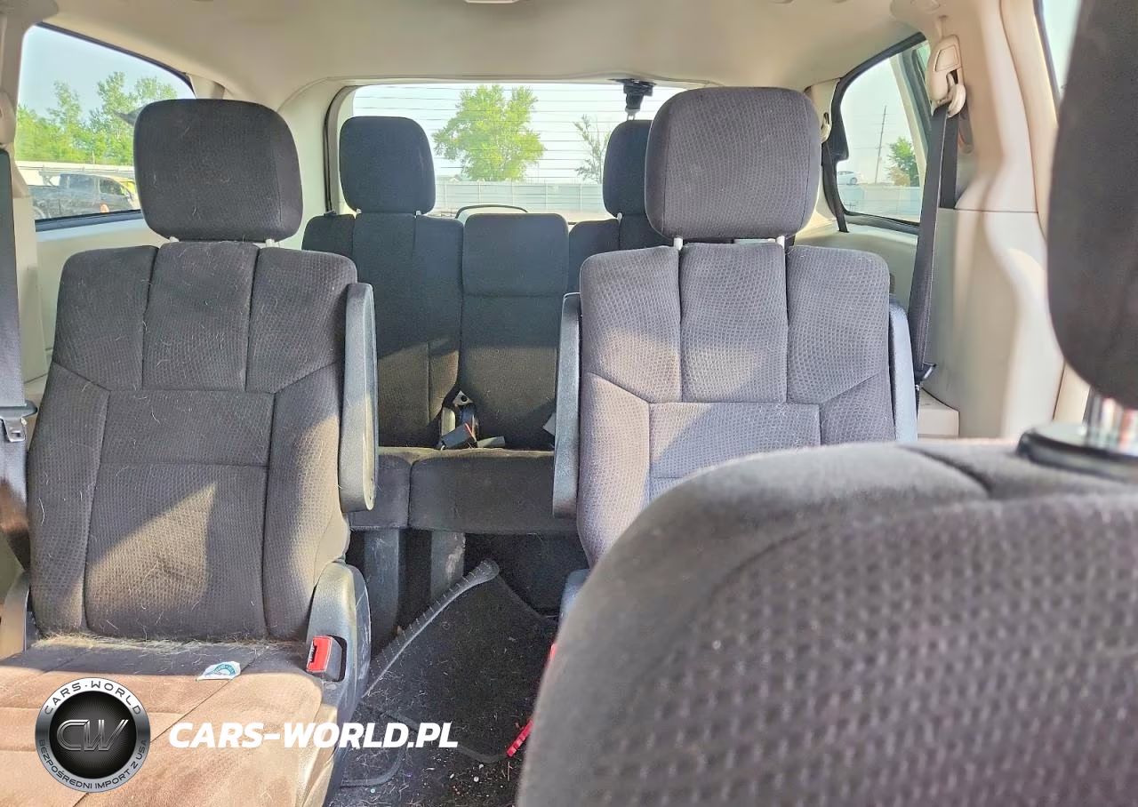 2011 Dodge Grand Caravan Crew VIN:2D4RN5DG6BR700050 - 10