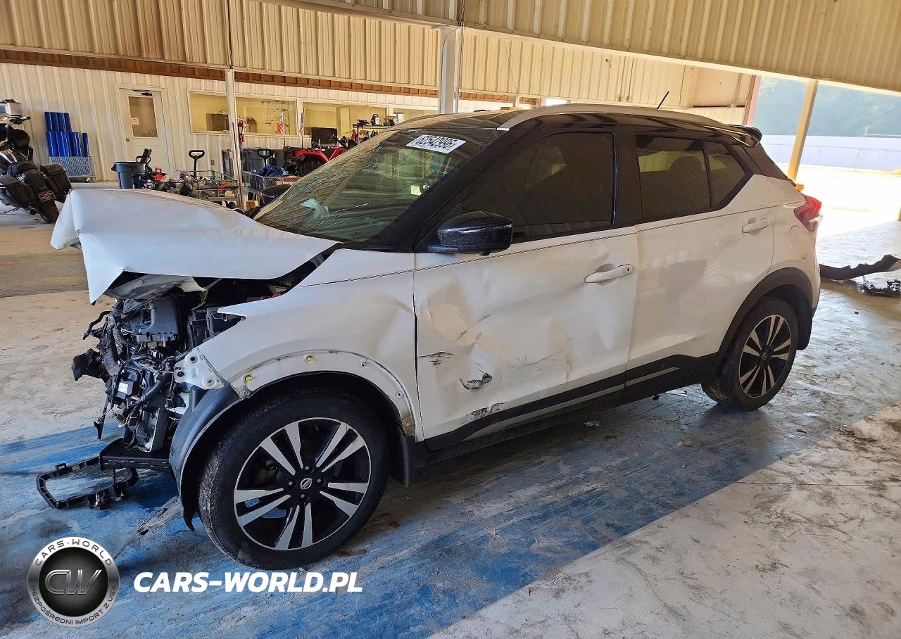 2020 Nissan Kicks Sr – zdjęcie 1 z 13
