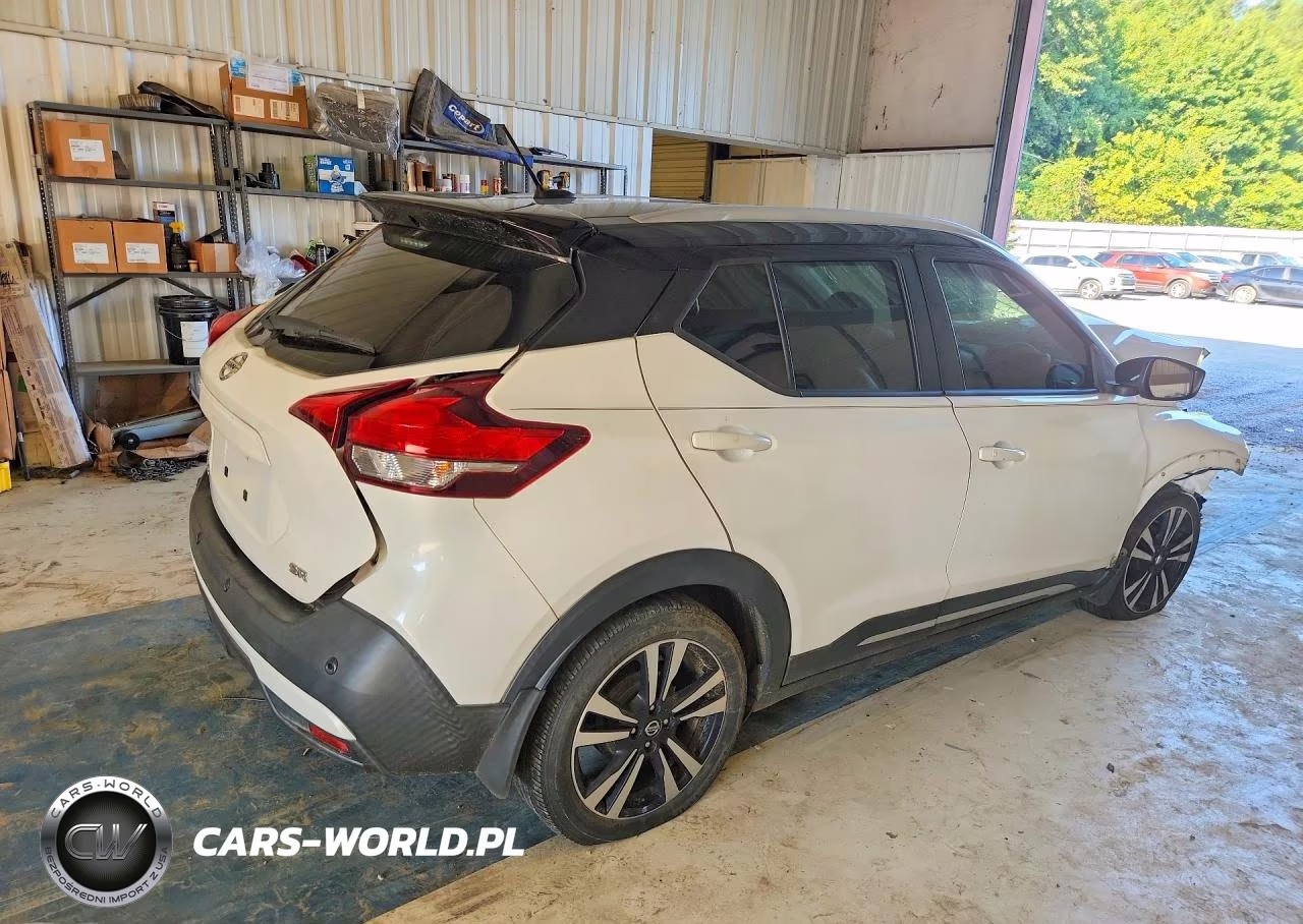2020 Nissan Kicks Sr VIN:3N1CP5DV6LL520578 - 3