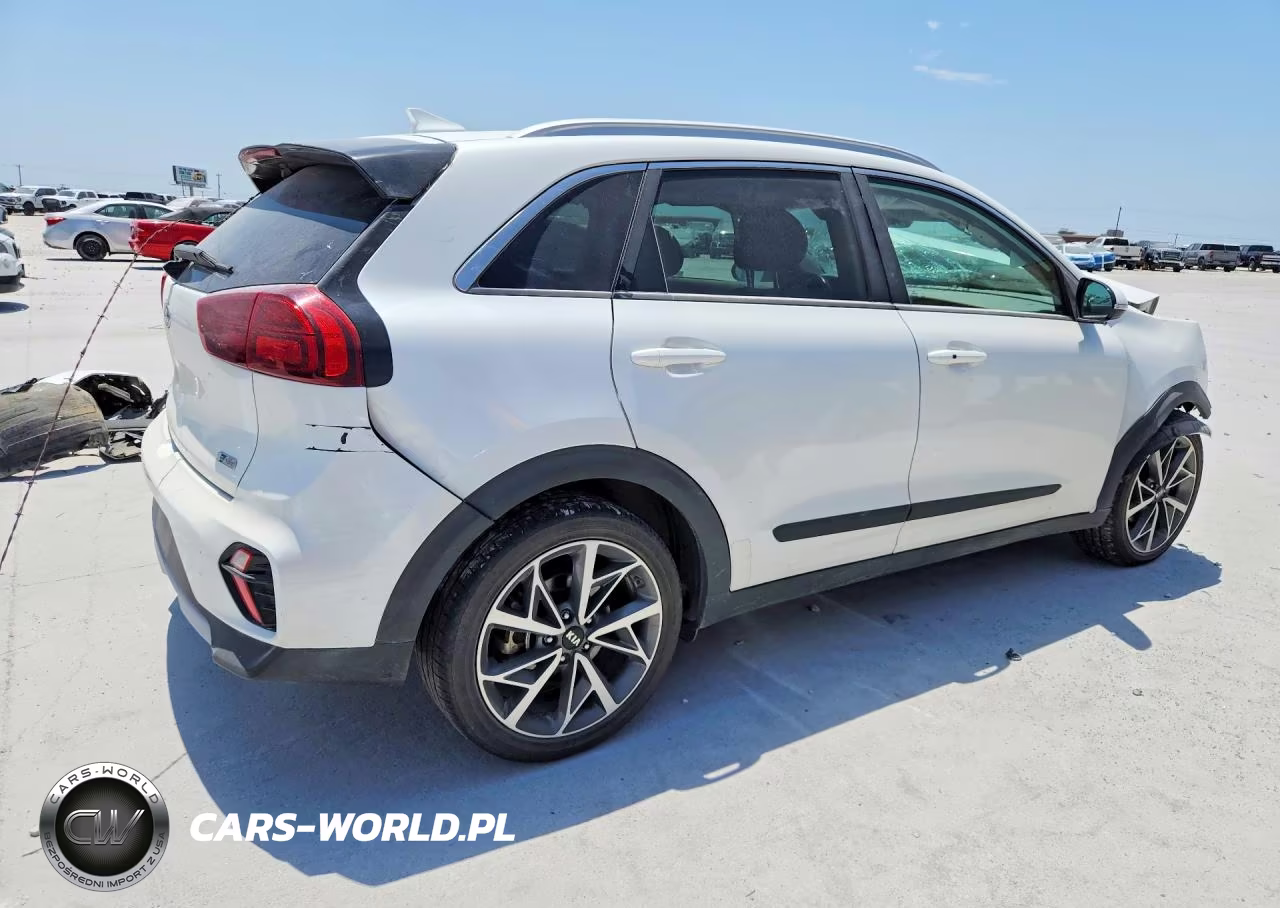 2020 Kia Niro Touring VIN:KNDCC3LC1L5422247 - 3