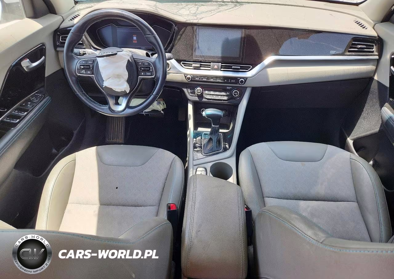 2020 Kia Niro Touring VIN:KNDCC3LC1L5422247 - 8