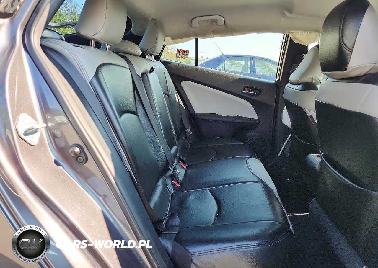 2016 Toyota Prius Two VIN:JTDKBRFU1G3502963 - 10