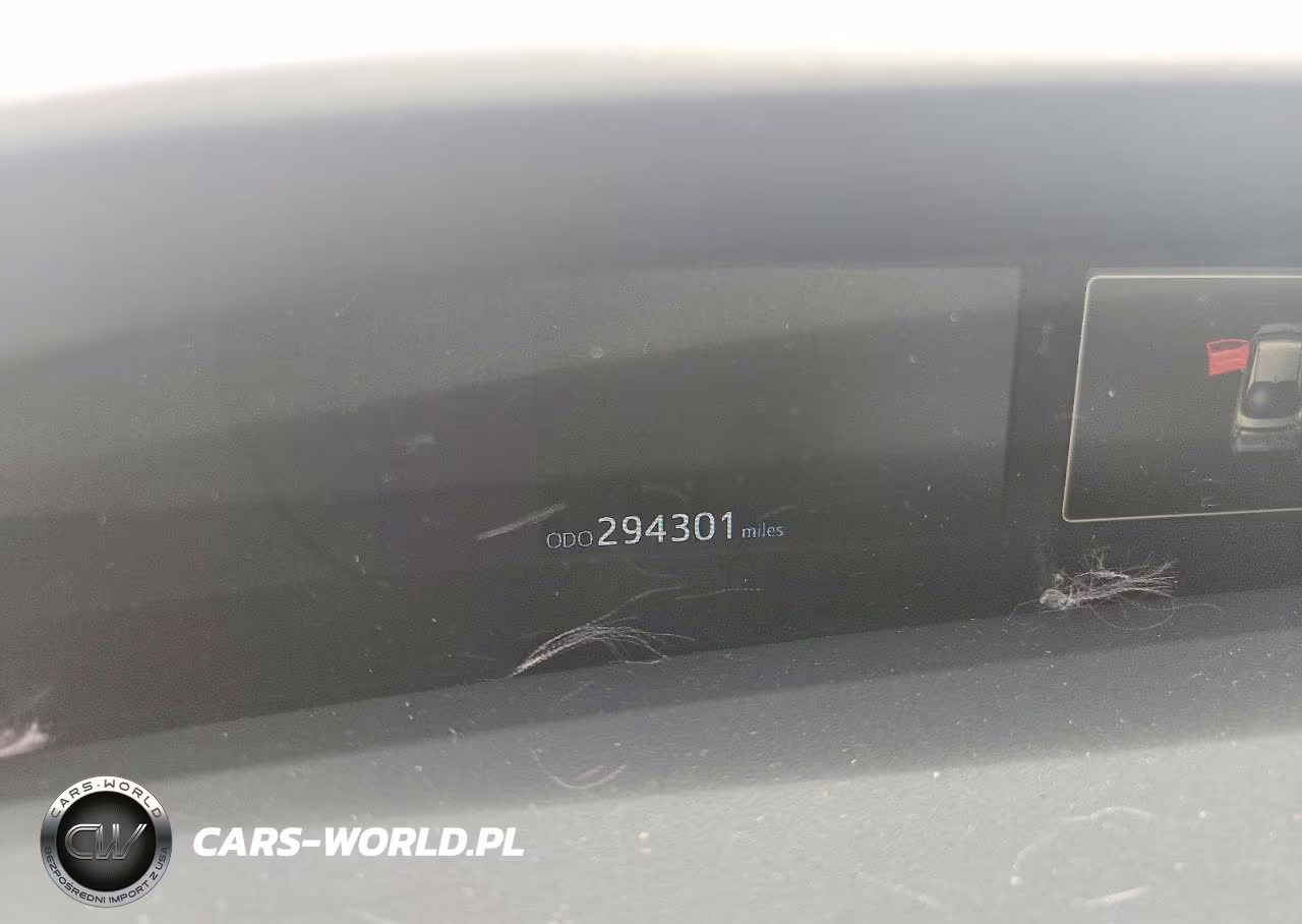 2016 Toyota Prius Two VIN:JTDKBRFU1G3502963 - 9