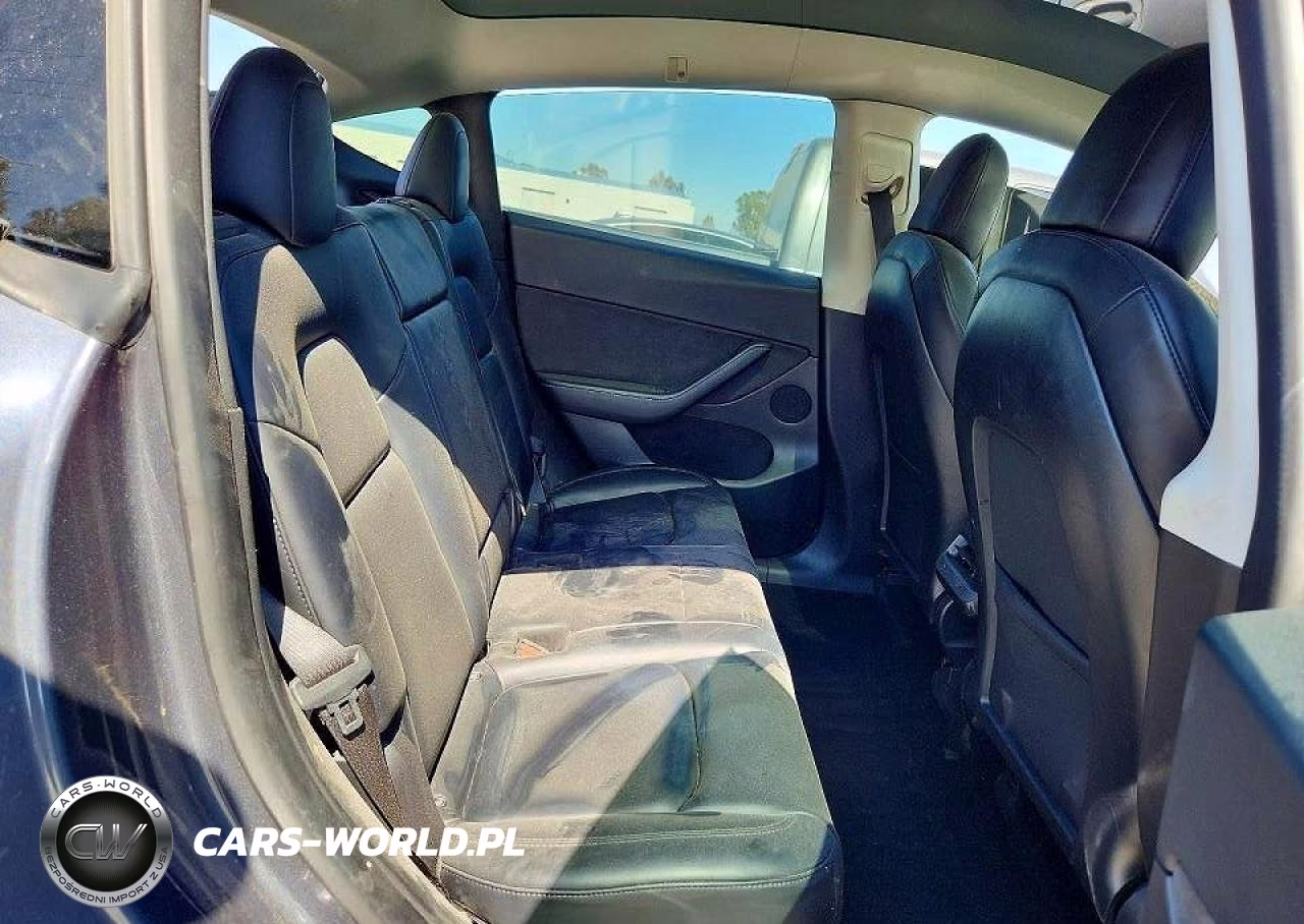 2022 Tesla Model Y VIN:7SAYGDEE5NF371788 - 11