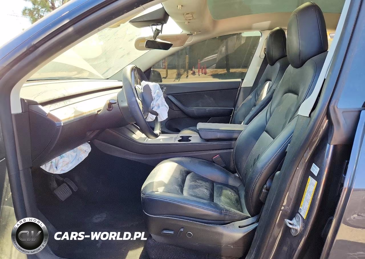 2022 Tesla Model Y VIN:7SAYGDEE5NF371788 - 7