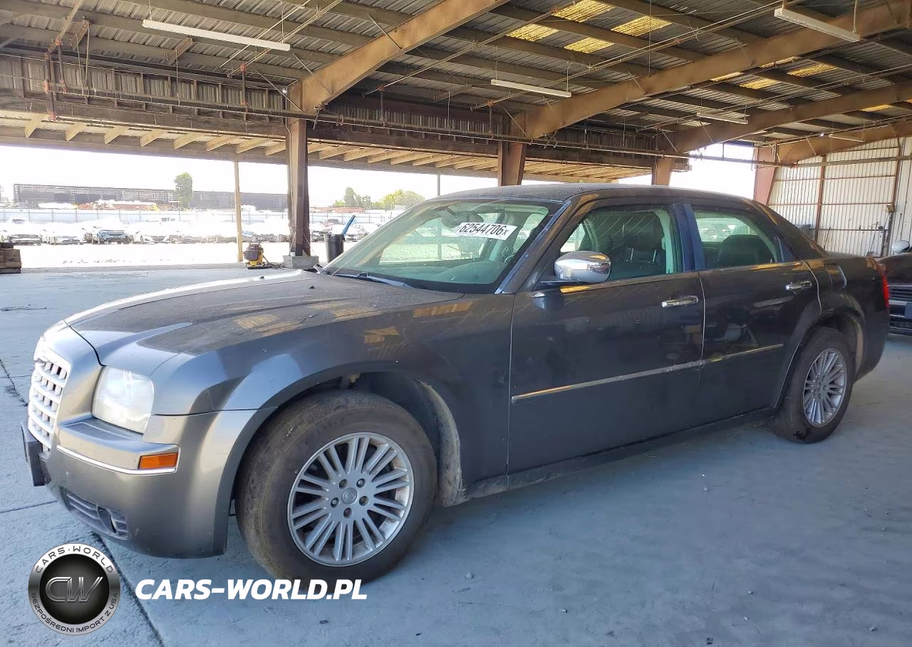 2010 Chrysler 300 Touring – zdjęcie 1 z 12
