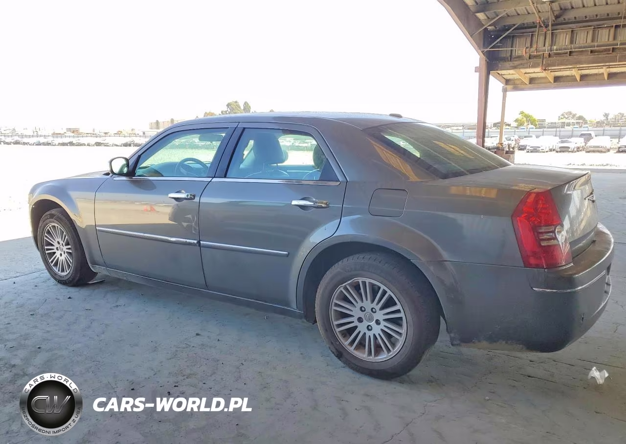 2010 Chrysler 300 Touring VIN:2C3CA5CV3AH206185 - 2