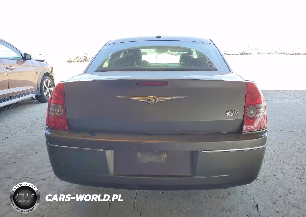2010 Chrysler 300 Touring VIN:2C3CA5CV3AH206185 - 6