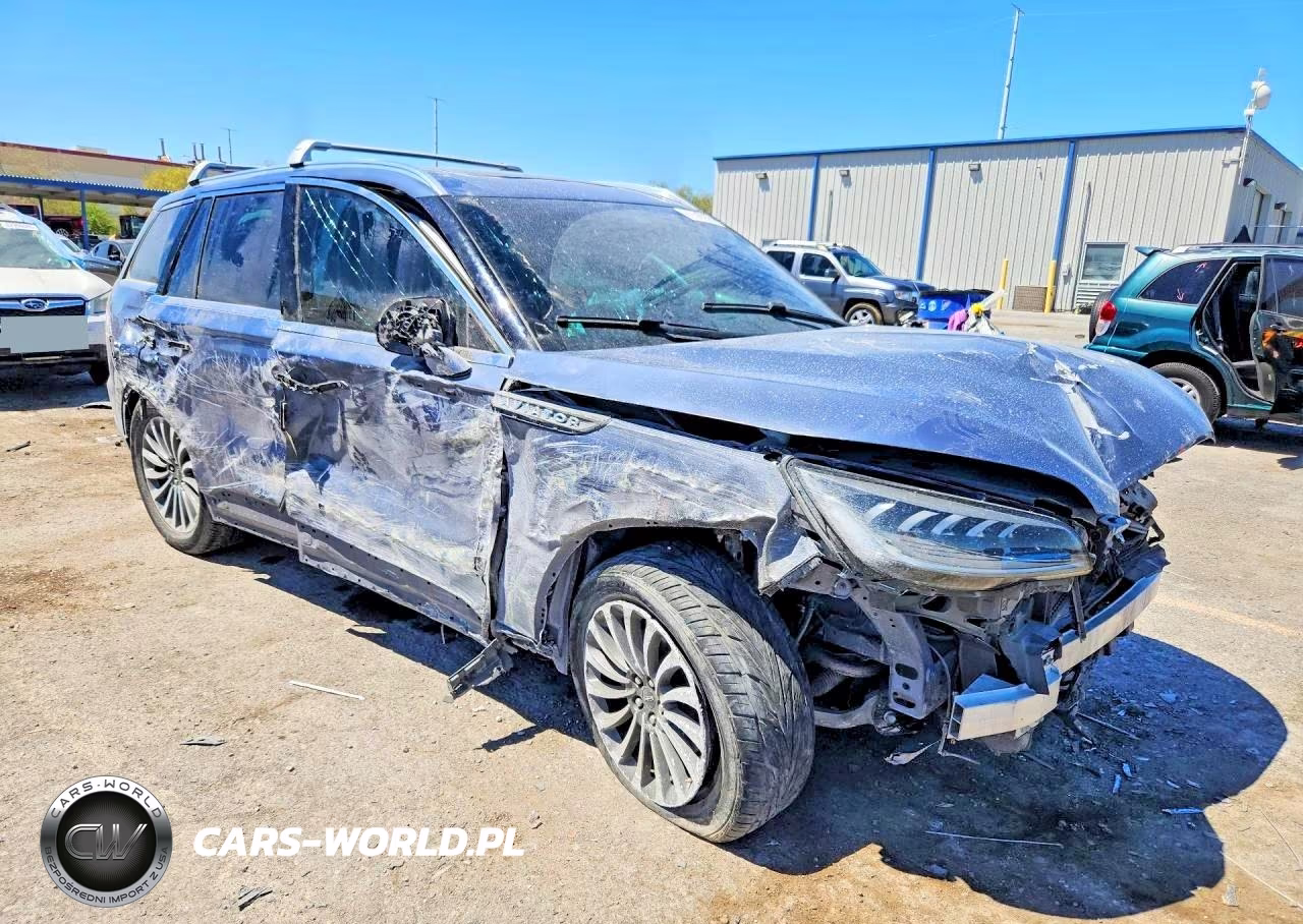 2021 Lincoln Aviator Reserve VIN:5LM5J7XC8MGL14819 - 4