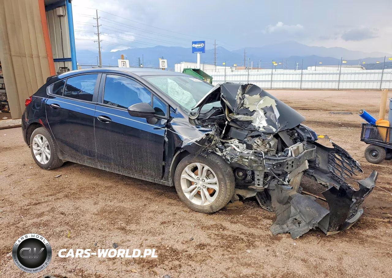 2019 Chevrolet Cruze Ls VIN:3G1BC6SM2KS604639 - 4