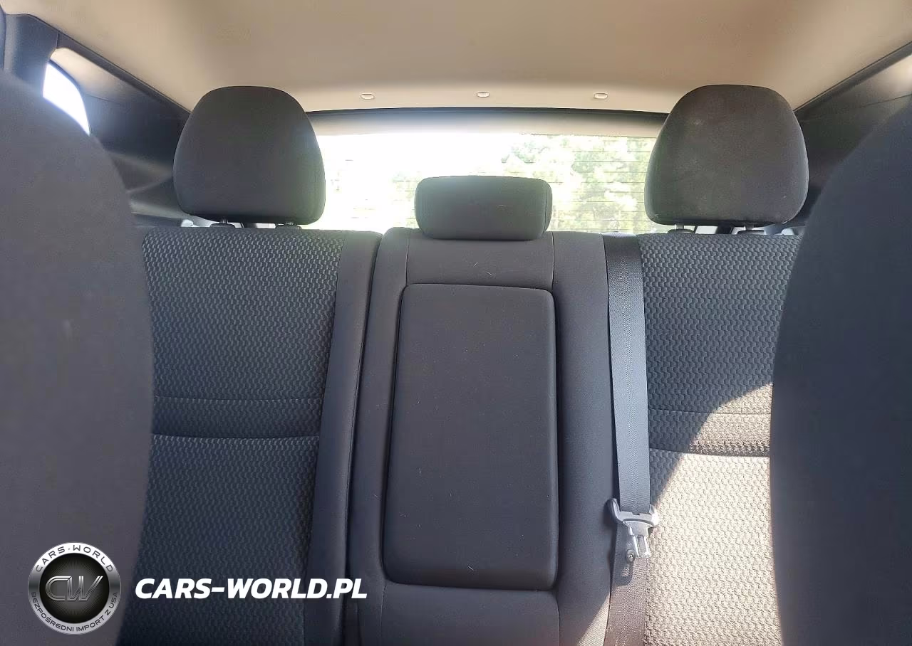 2018 Nissan Rogue Sport S VIN:JN1BJ1CP1JW156666 - 10