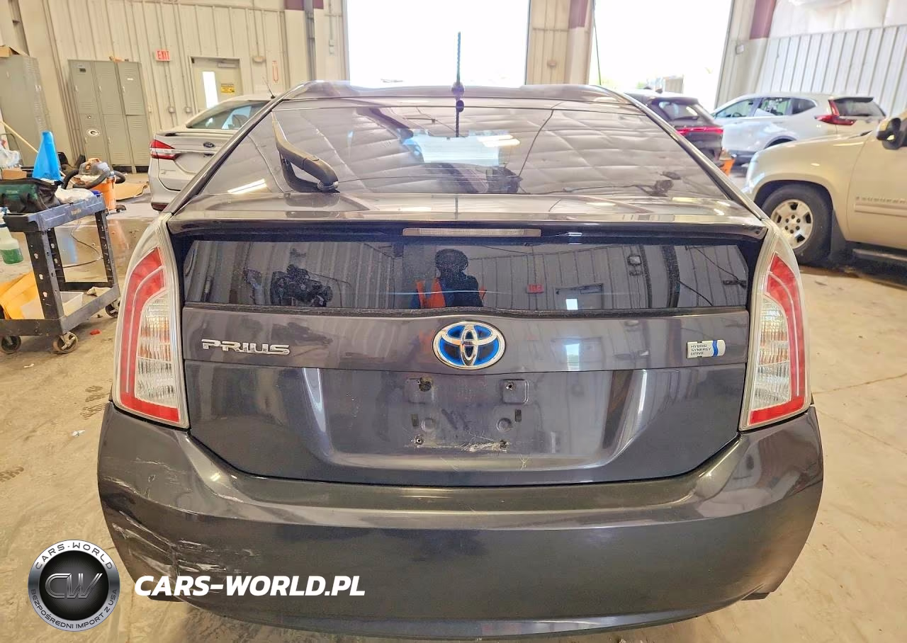 2013 Toyota Prius Two VIN:JTDKN3DU3D1623055 - 6
