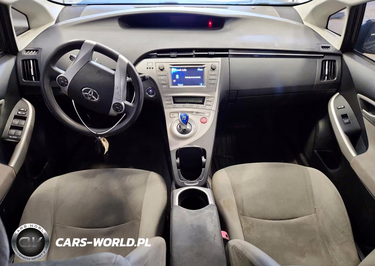 2013 Toyota Prius Two VIN:JTDKN3DU3D1623055 - 8
