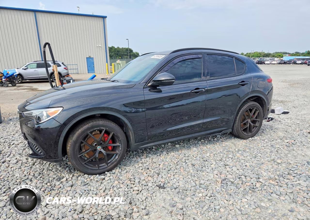 2018 Alfa Romeo Stelvio Ti Sport – zdjęcie 1 z 14
