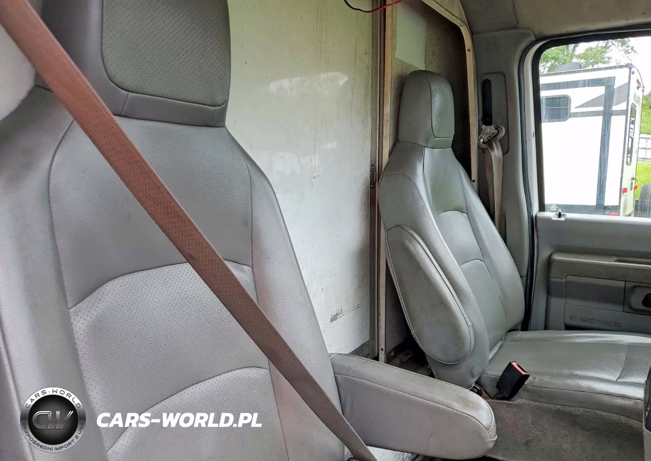 2015 Ford Econoline E350 Super Duty Cutaway Van VIN:1FDWE3FL4FDA37273 - 11