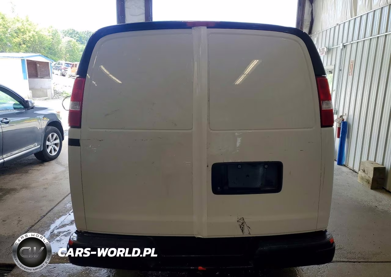 2022 Chevrolet Express G2500 VIN:1GCWGAFP5N1268785 - 6