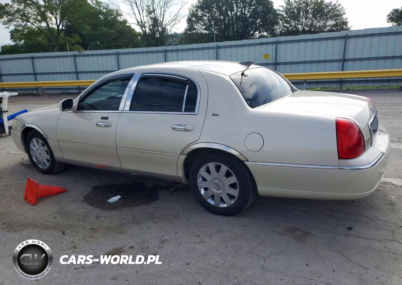 2003 Lincoln Town Car Cartier VIN:1LNHM83W13Y621271 - 2