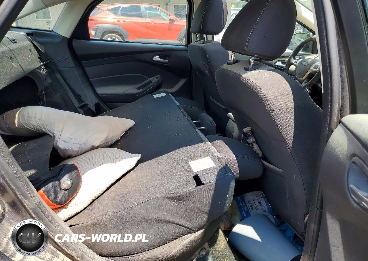2014 Ford Focus Se VIN:1FADP3F2XEL425809 - 10