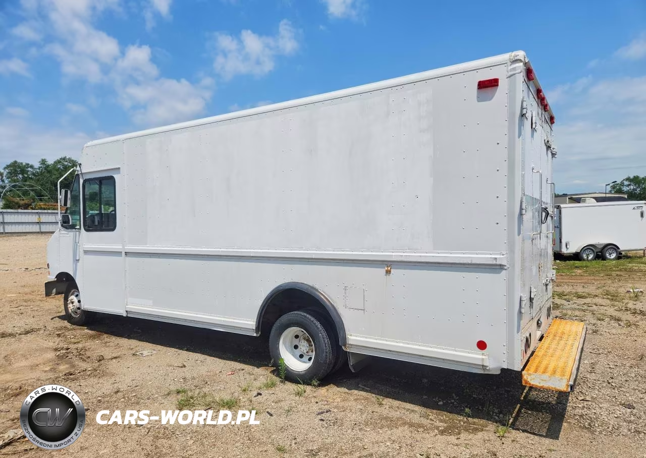 2000 Ford E350 Delivery Truck VIN:1FCJE39L4YHA52569 - 2