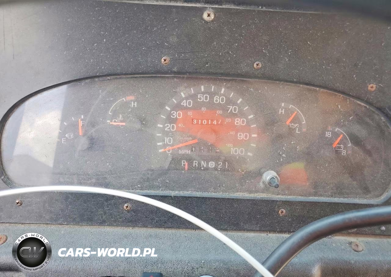 2000 Ford E350 Delivery Truck VIN:1FCJE39L4YHA52569 - 9