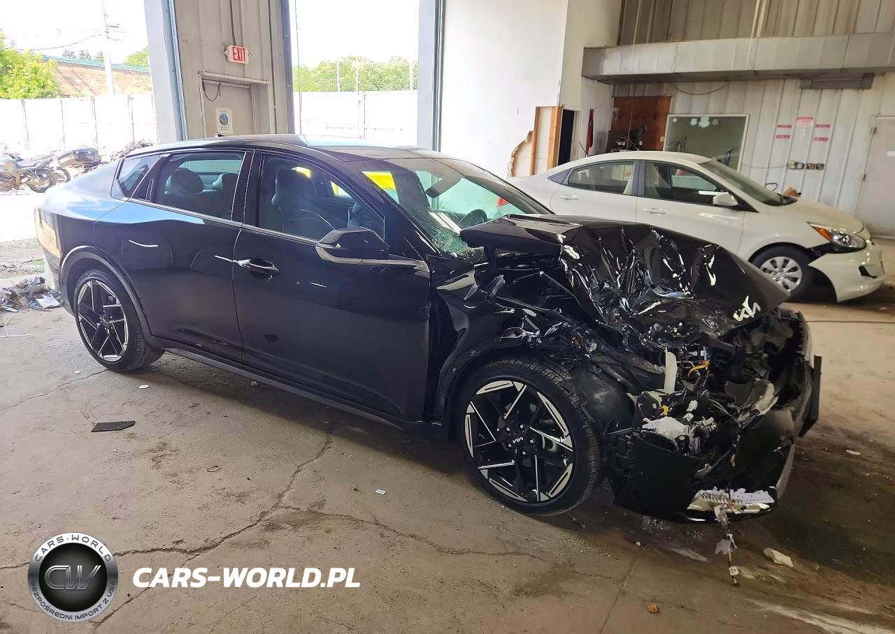 2025 Kia K4 Gt Line VIN:3KPFW4DE1SE042273 - 4