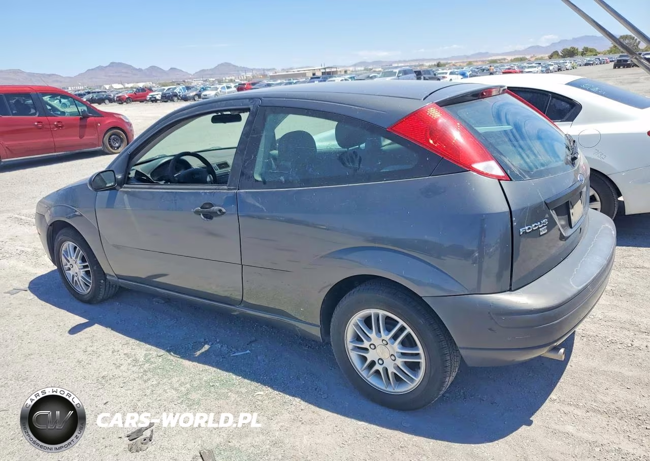 2005 Ford Focus Zx3 VIN:3FAFP31N55R105096 - 2