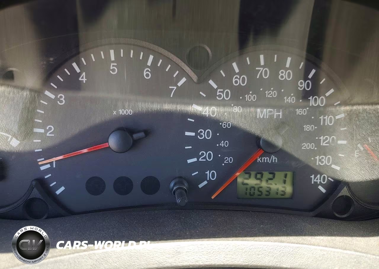 2005 Ford Focus Zx3 VIN:3FAFP31N55R105096 - 9