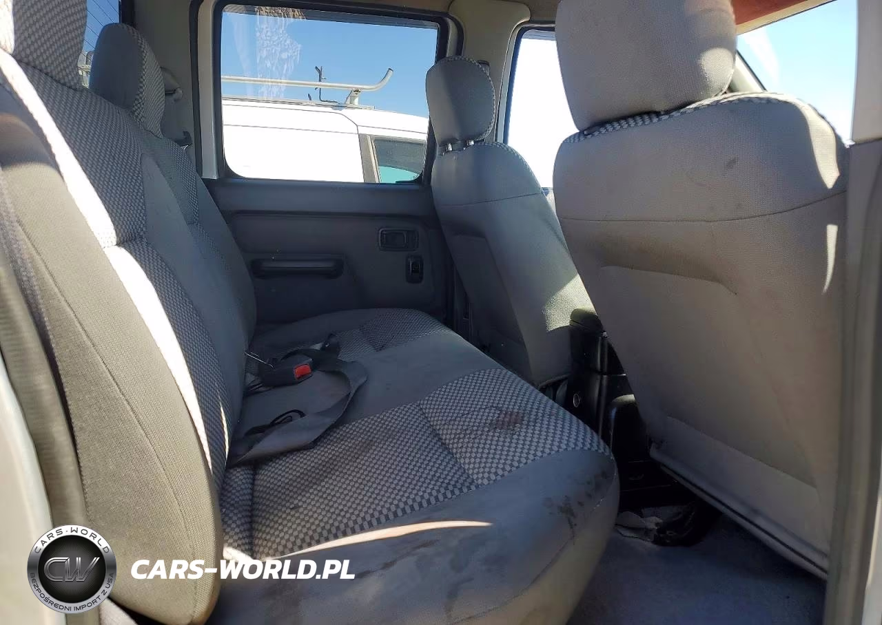 2001 Nissan Frontier Xe VIN:1N6ED27TX1C331347 - 10